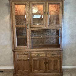 China Cabinet/Hutch