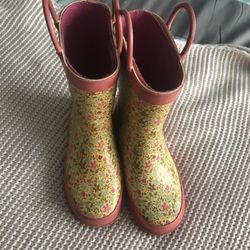 Rain Boots Size 9