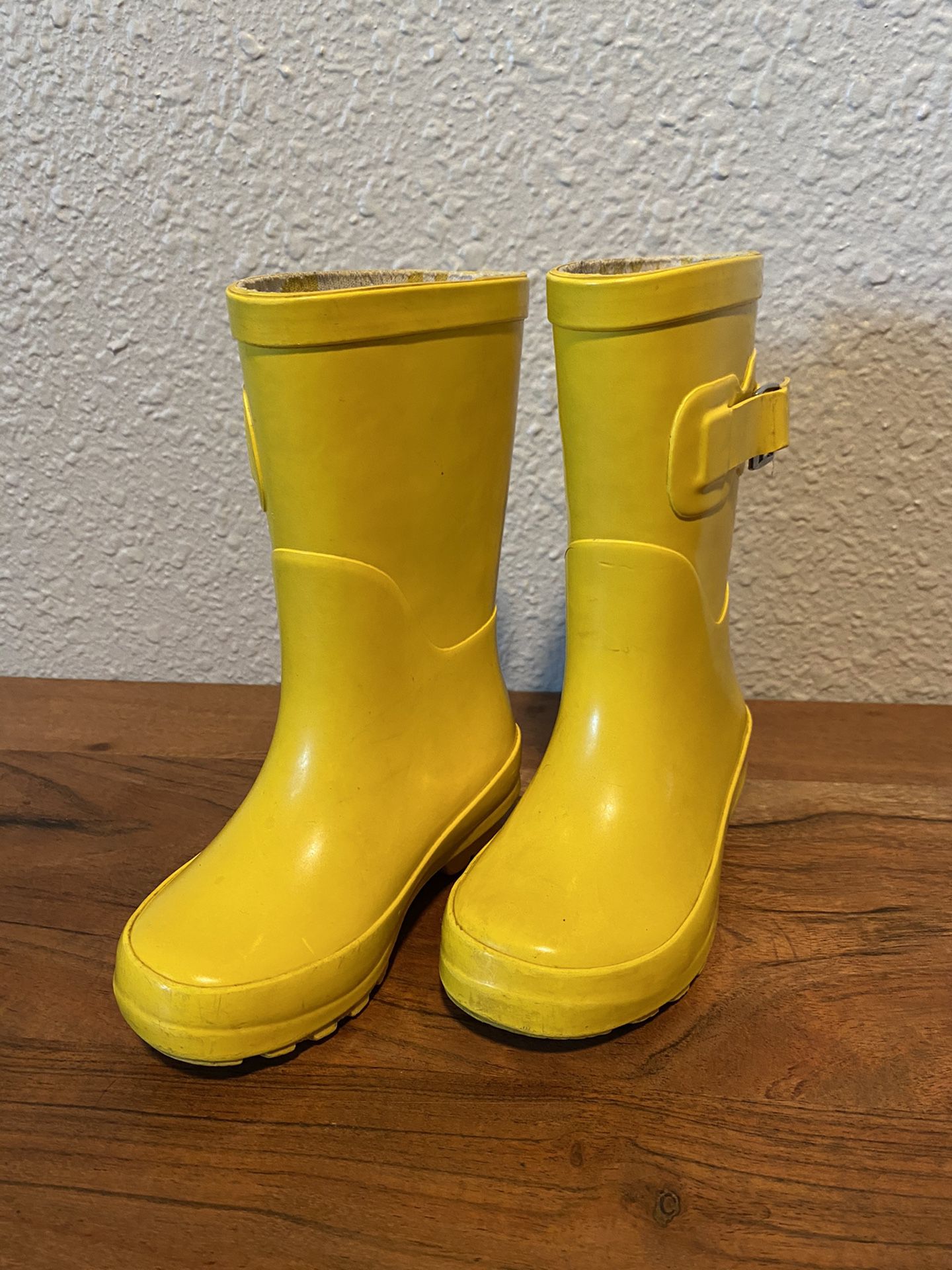 Toddler girls rain boots size 5/6