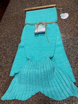 NEW S.L. Home Fashions Mermaid Tail Knitted Throw – Teal/Ariel Green – NWT