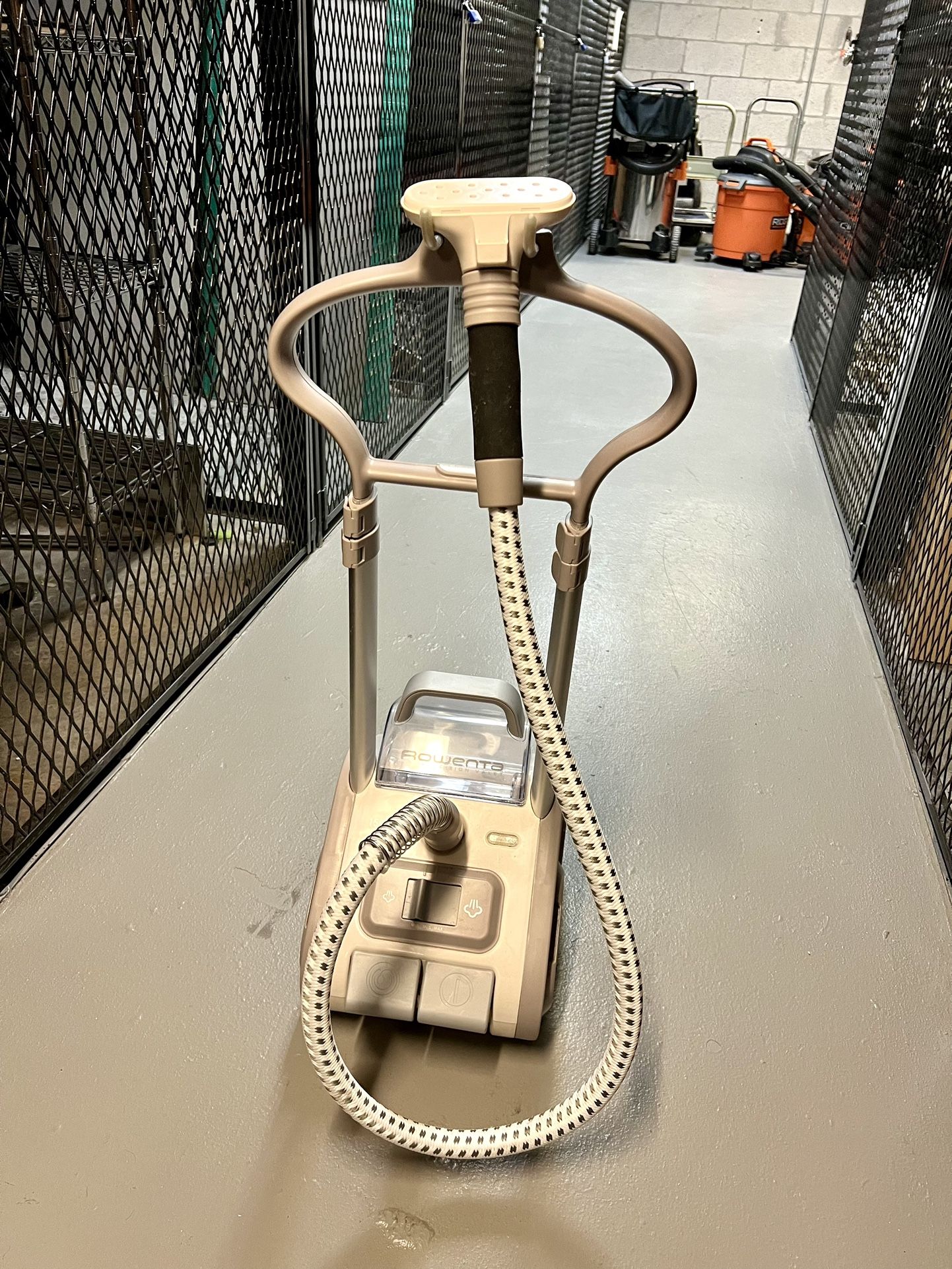 Garment Steamer - Rowenta Valet 1550W, Like New!