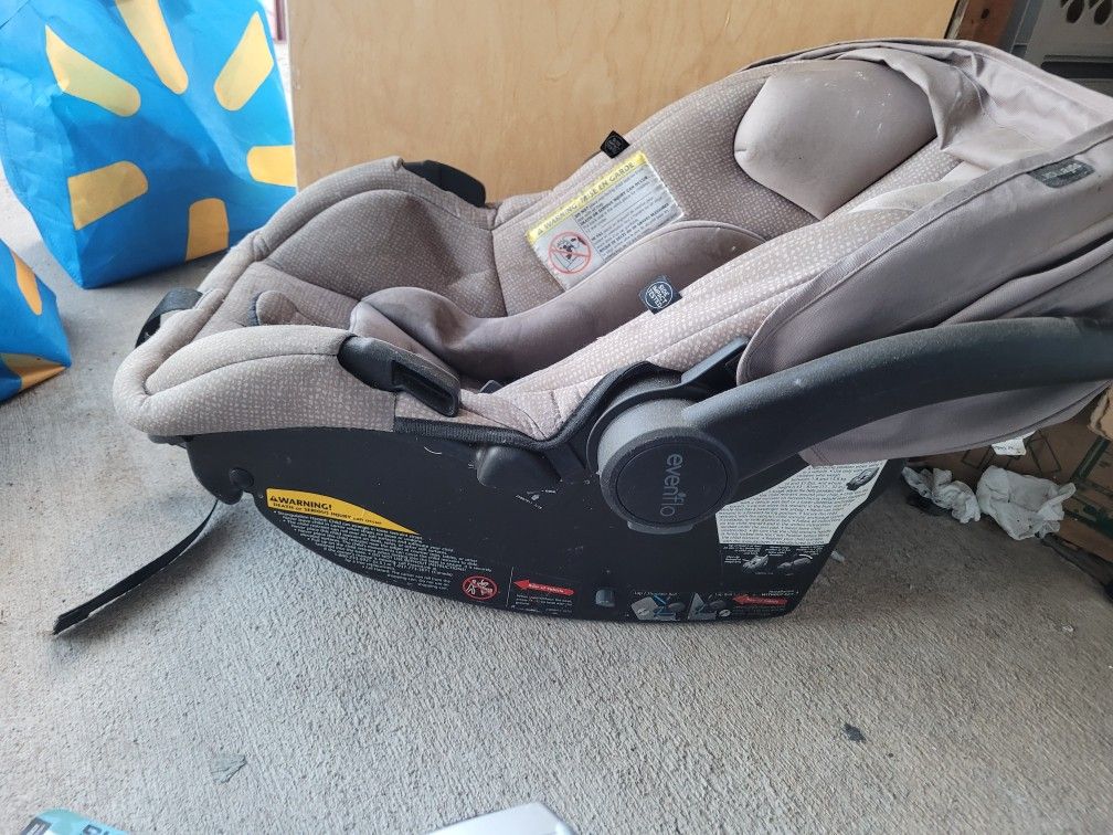 Evenflo Safemax Infant Carseat