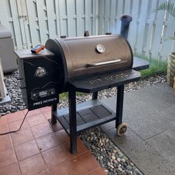 Pit Boss Pro Series 820 Smoker