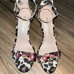 Madden Girl “Behave” Heels Size 6