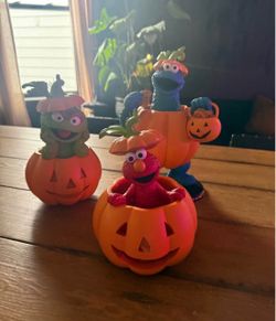 Sesame Street Halloween Pumpkin Figurines Elmo Oscar Cookie Monster Sets Of 3