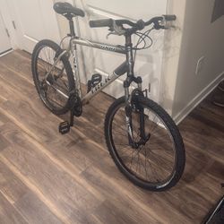 Trek 4100 26” Mountain Bike 2004 Model