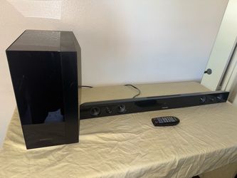 SAMSUNG HW-FM45C Bluetooth soundbar and Subwoofer with Remote in good working condition