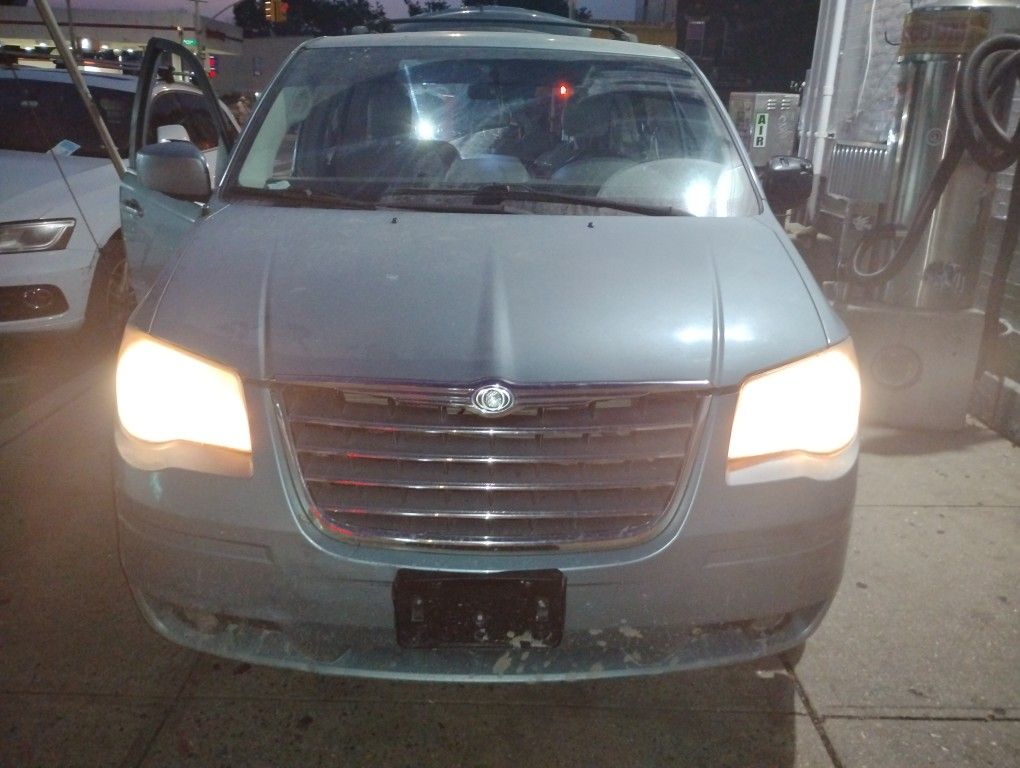 2009 Town Country