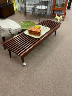 Mid century modern Expanding Slat Bench / Coffee Table