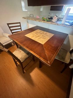 Table with 4 chairs