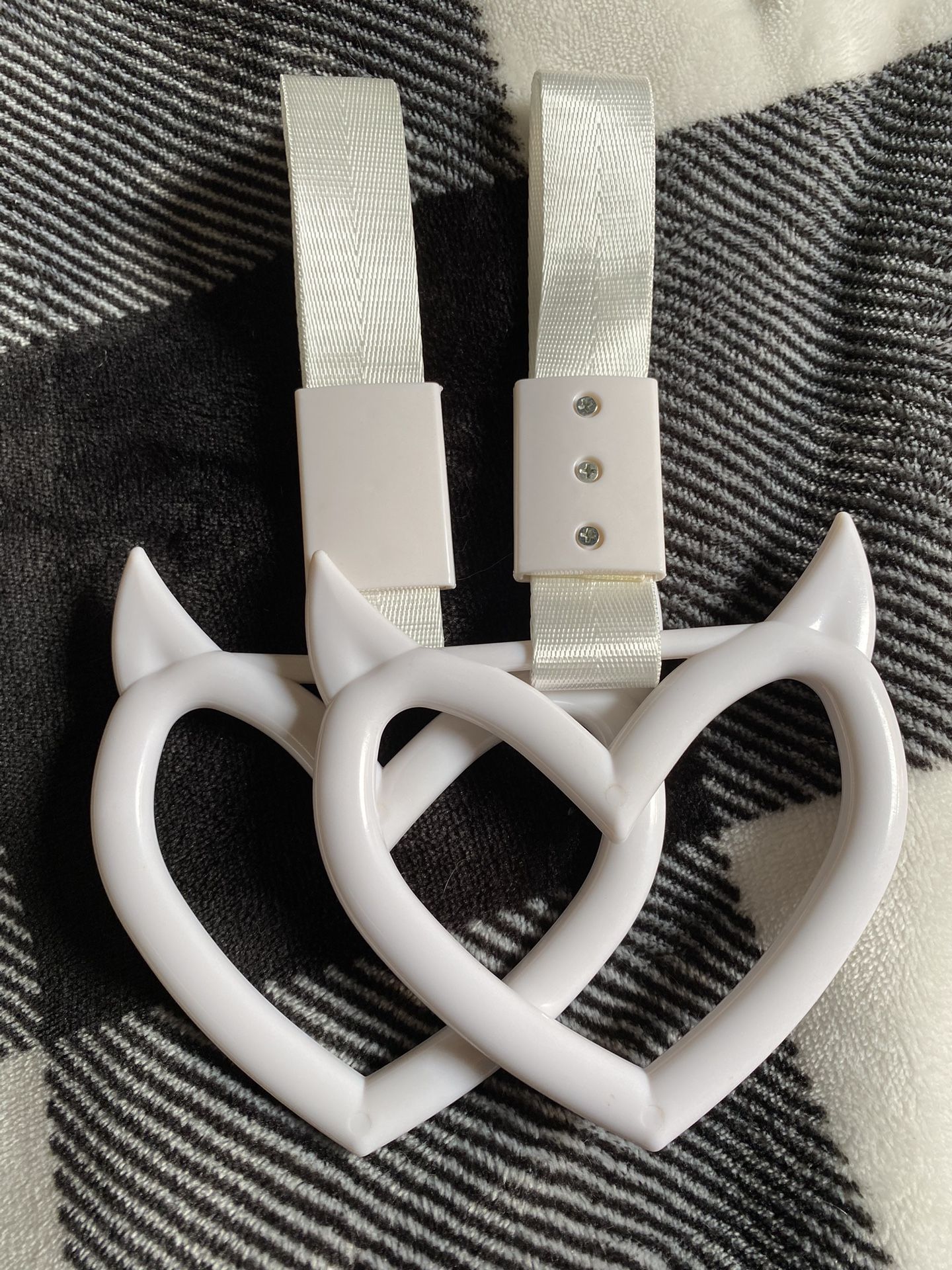 Tsurikawa Heart Handle
