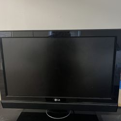 LG 32” Television 