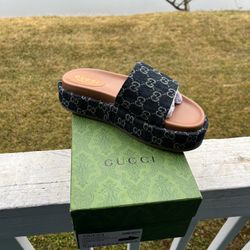 Women’s Gucci Slides 