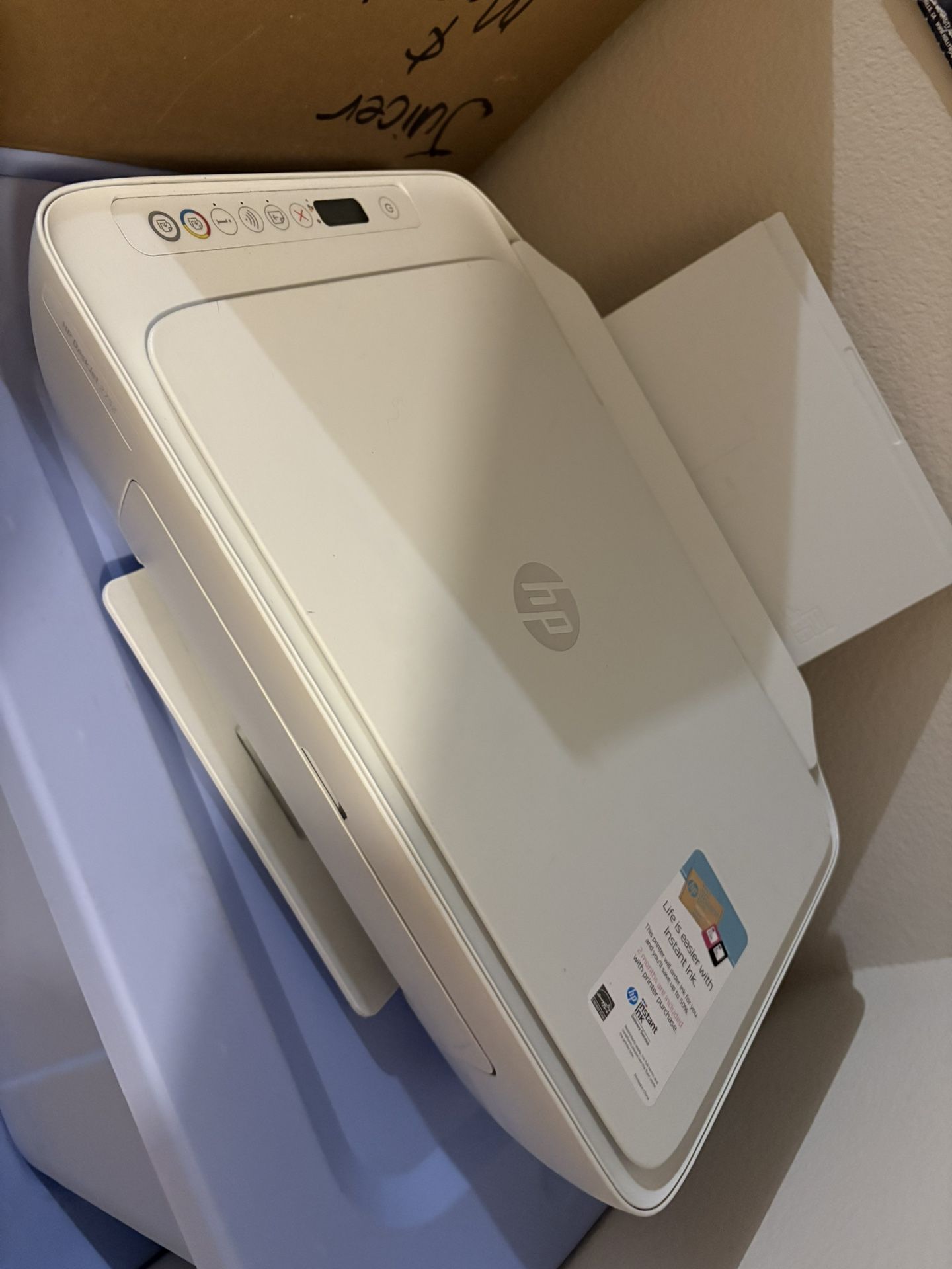 HP Desk Jet 2752 Printer Scanner