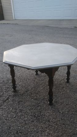 Imperial end table, Grand rapds. Imperial Furniture Co