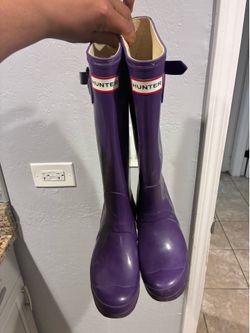 Women’s Hunter rain boots - Size 7w