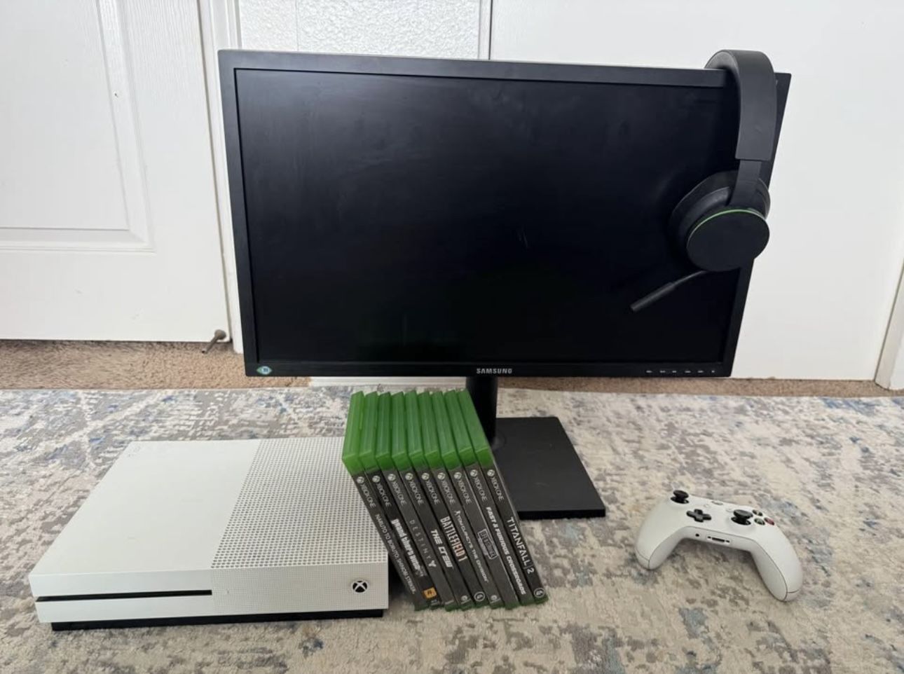 Xbox One And Monitor