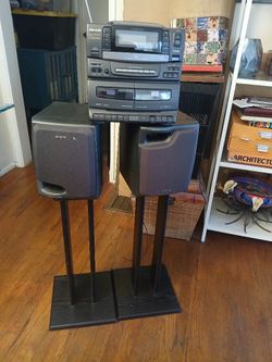 Aiwa Compact Disc Stereo System
