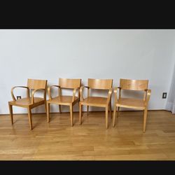 Vintage Knoll Studio 1999 Jonathan Crinion European Clear Maple Chairs - - Set of 4