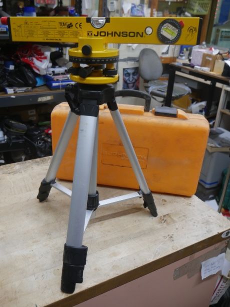 Johnson level tool 910040-00909 laser tripod 856131-2
