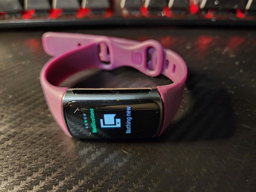 Fitbit Charge 5 For Reading The Time Only