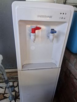 Frigidaire Hot and Cold Water Dispenser