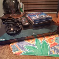 SONY BLU-RAY PLAYER WITH BUILT IN BLUETOOTH  $50 PICK UP IN SUN VALLEY 
