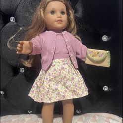 AMERICAN GIRL DOLL