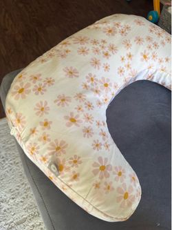 Nursing pillow