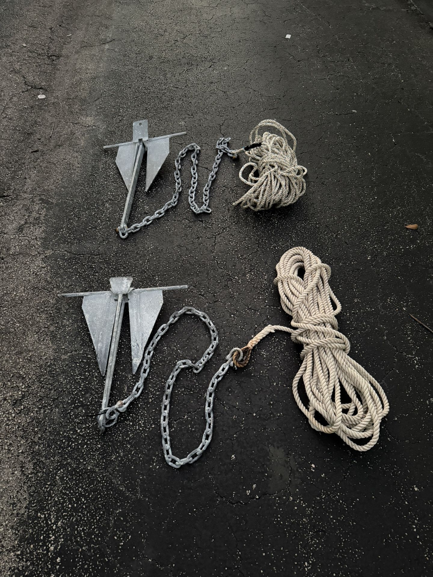 2 Anchors w/Chain & Rode ( Used On A 23’ Boat)