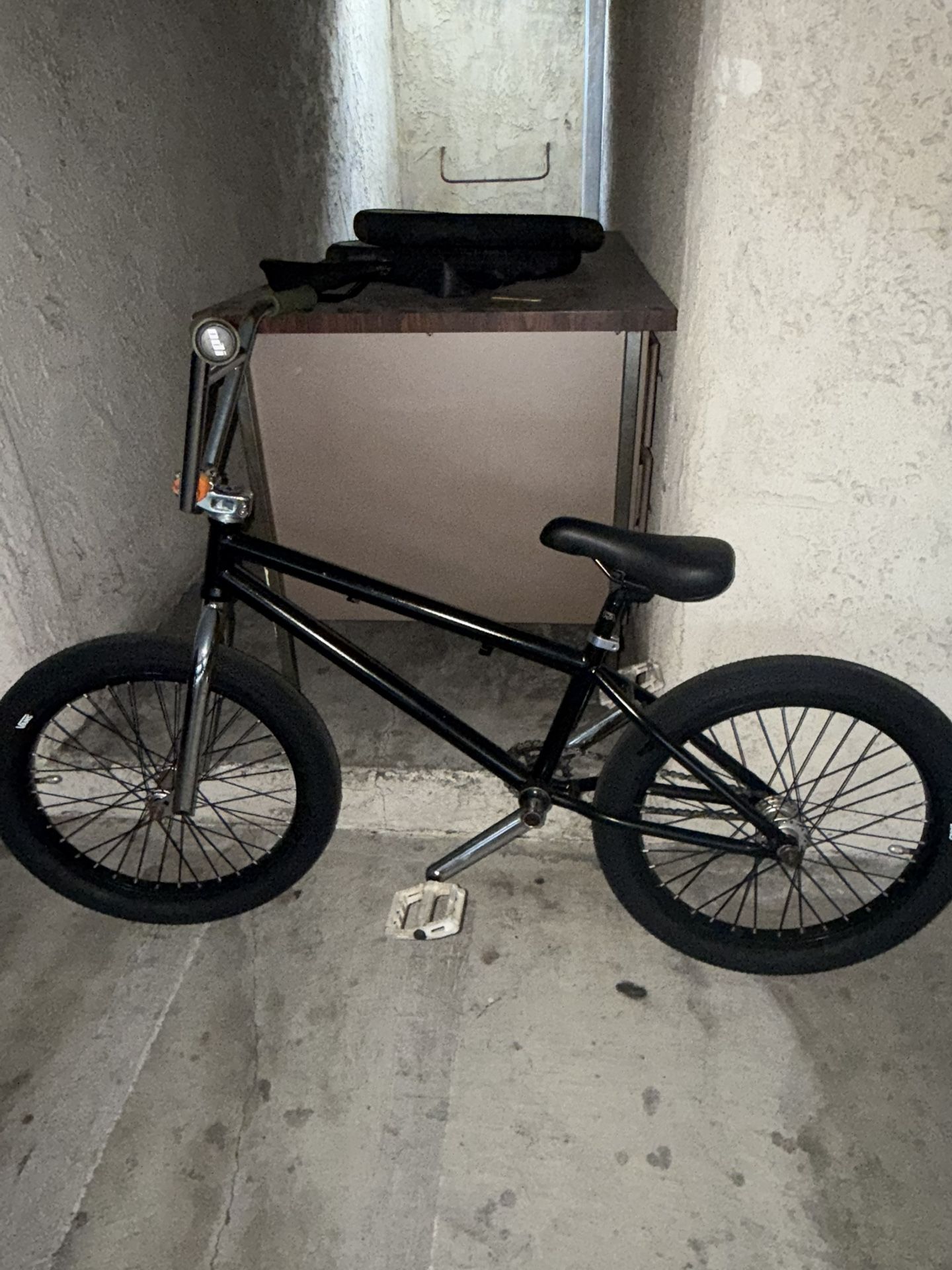 Bmx bike 20in (Elite Bmx)