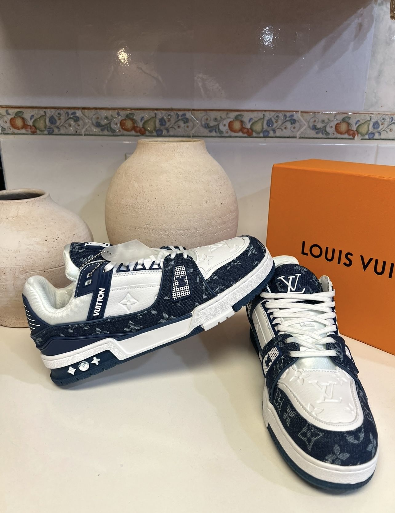 Mens 10.5 Louis Vuitton Shoes Which black & white sneaker are you picking? Preowned Louis  main image 3