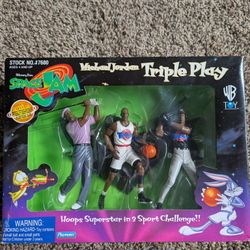 Michael Jordan Triple Play Figure Set.(Original 1996)