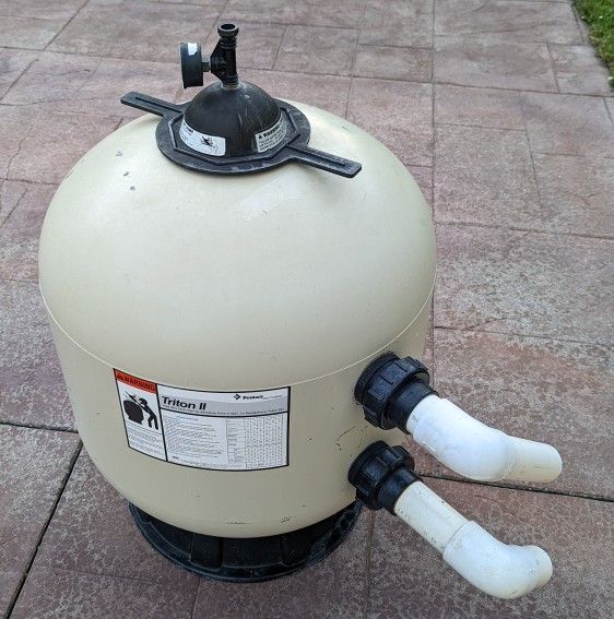 Pentair TR60 Triton II Sand Filter + Pentair Couplings