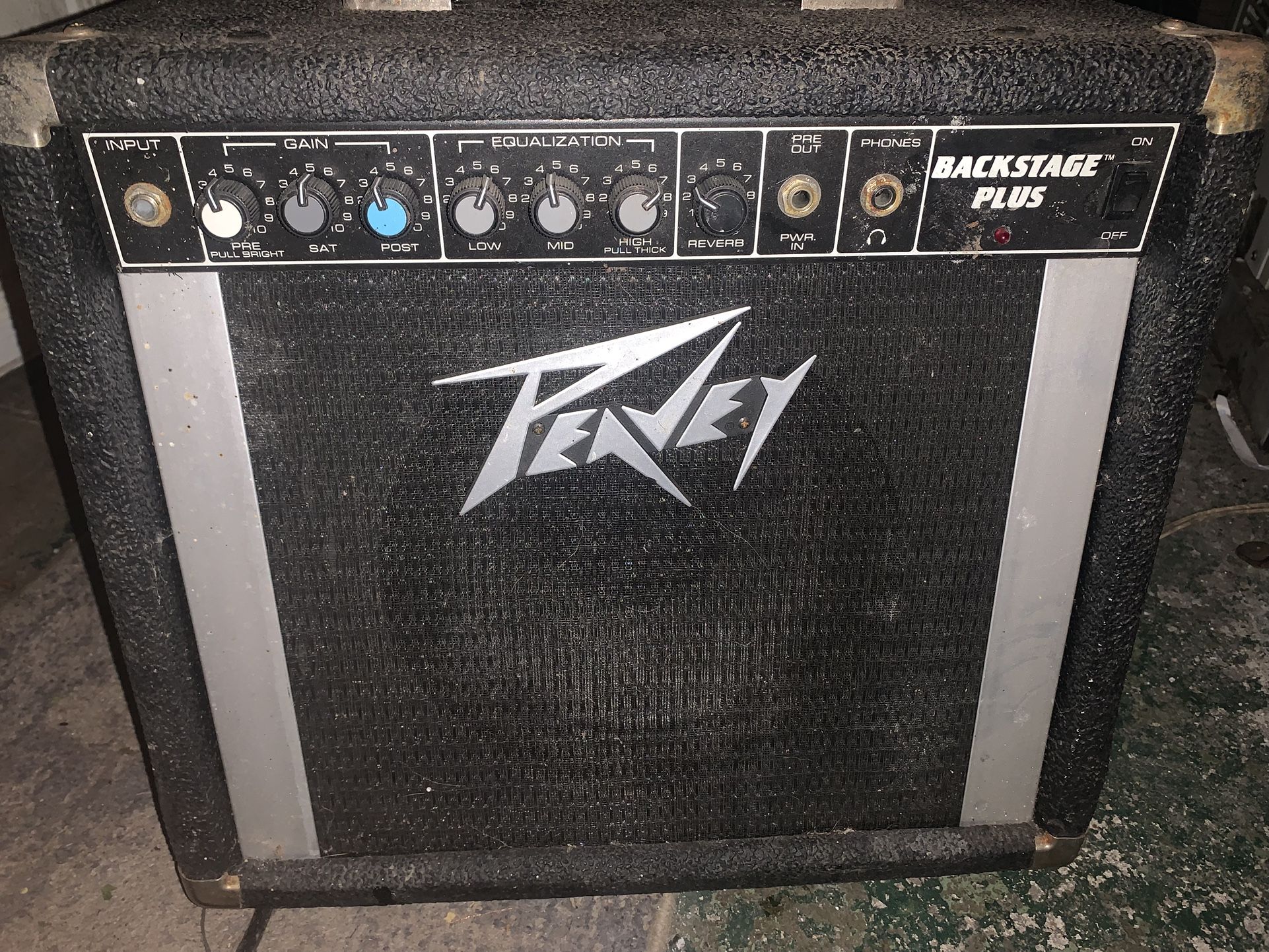 BACKSTAGE PLUS PEAVEY ELECTRIC GUITAR AMP
