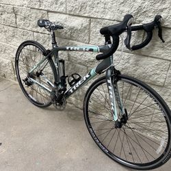 Tre Madone 3.1  20 Speed 52c Lightweight Carbon Fiber Frame With Shimano 105 Components 