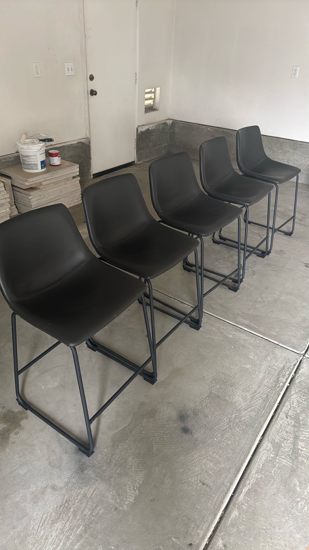 5 Chairs