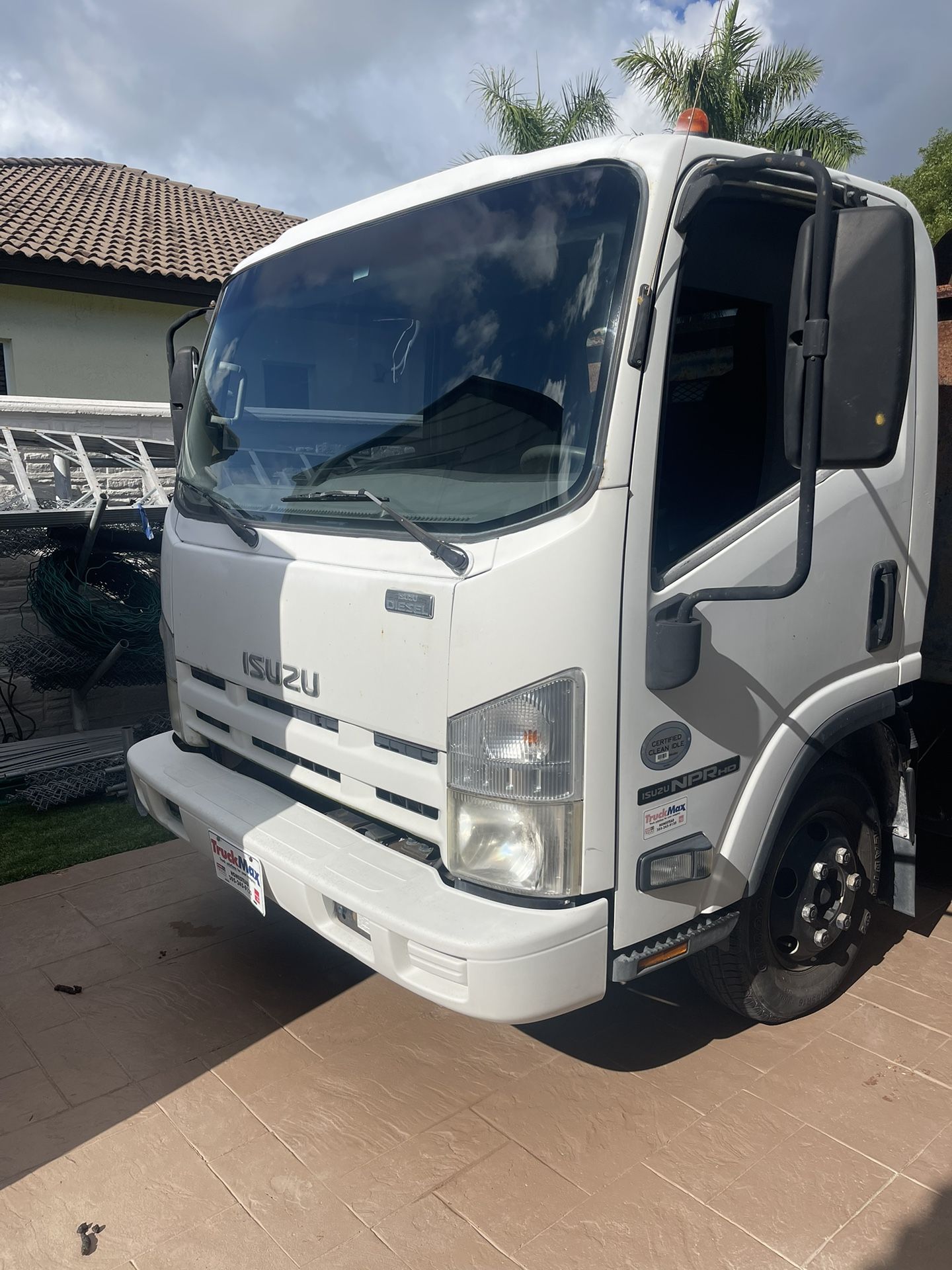 2011 Isuzu NPR