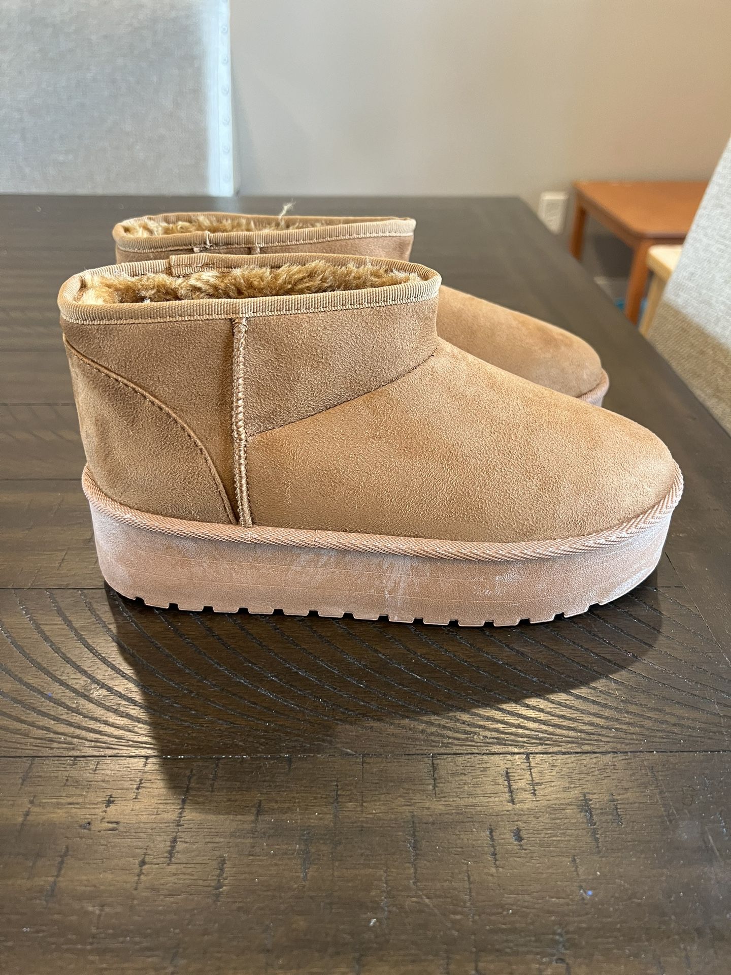 New! Womens 6.5 Platform Boots