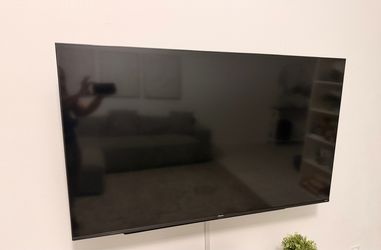 Hisense 58” 4K UHD Roku Smart TV (Model 58R6E3) – Excellent Condition