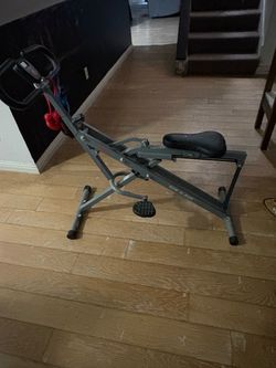 Squat Assist Machine