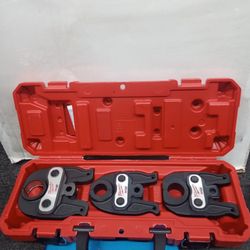 Milwaukee M12 Black press tool