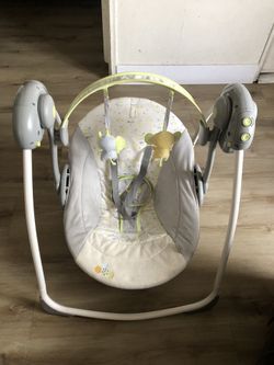 Baby swing
