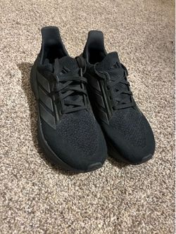Adidas ultra boost / size 8 1/2