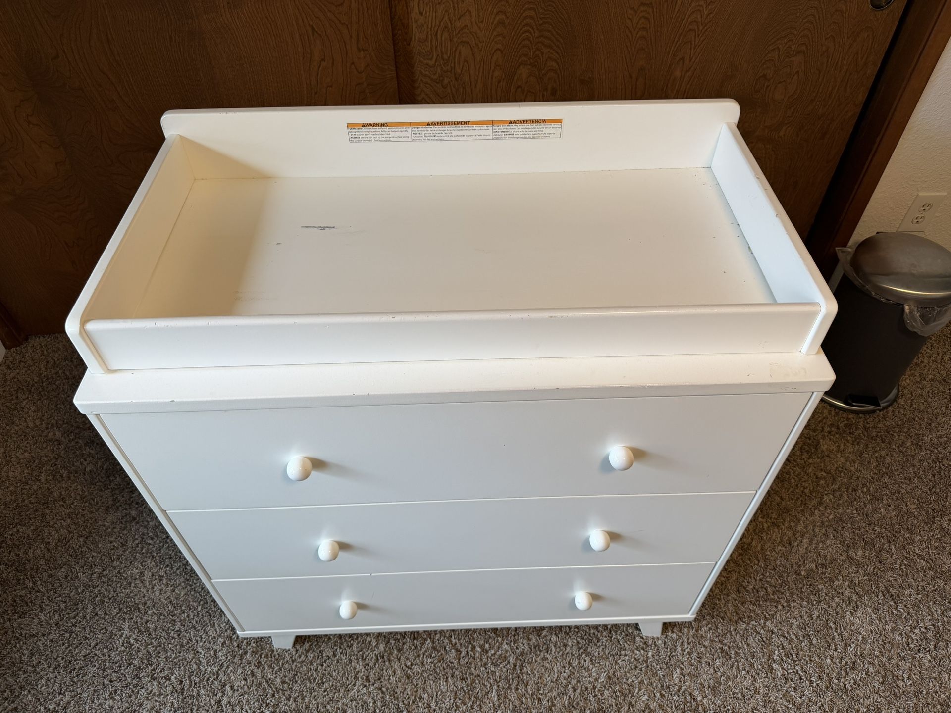 Delta Children 3-Drawer Dresser with Removable Changing Top