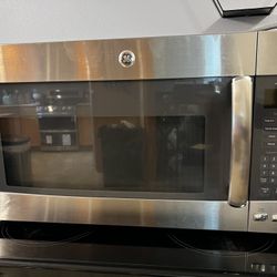 GE Adora Above Stove Microwave
