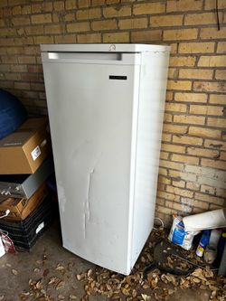 Thomson Upright Freezer