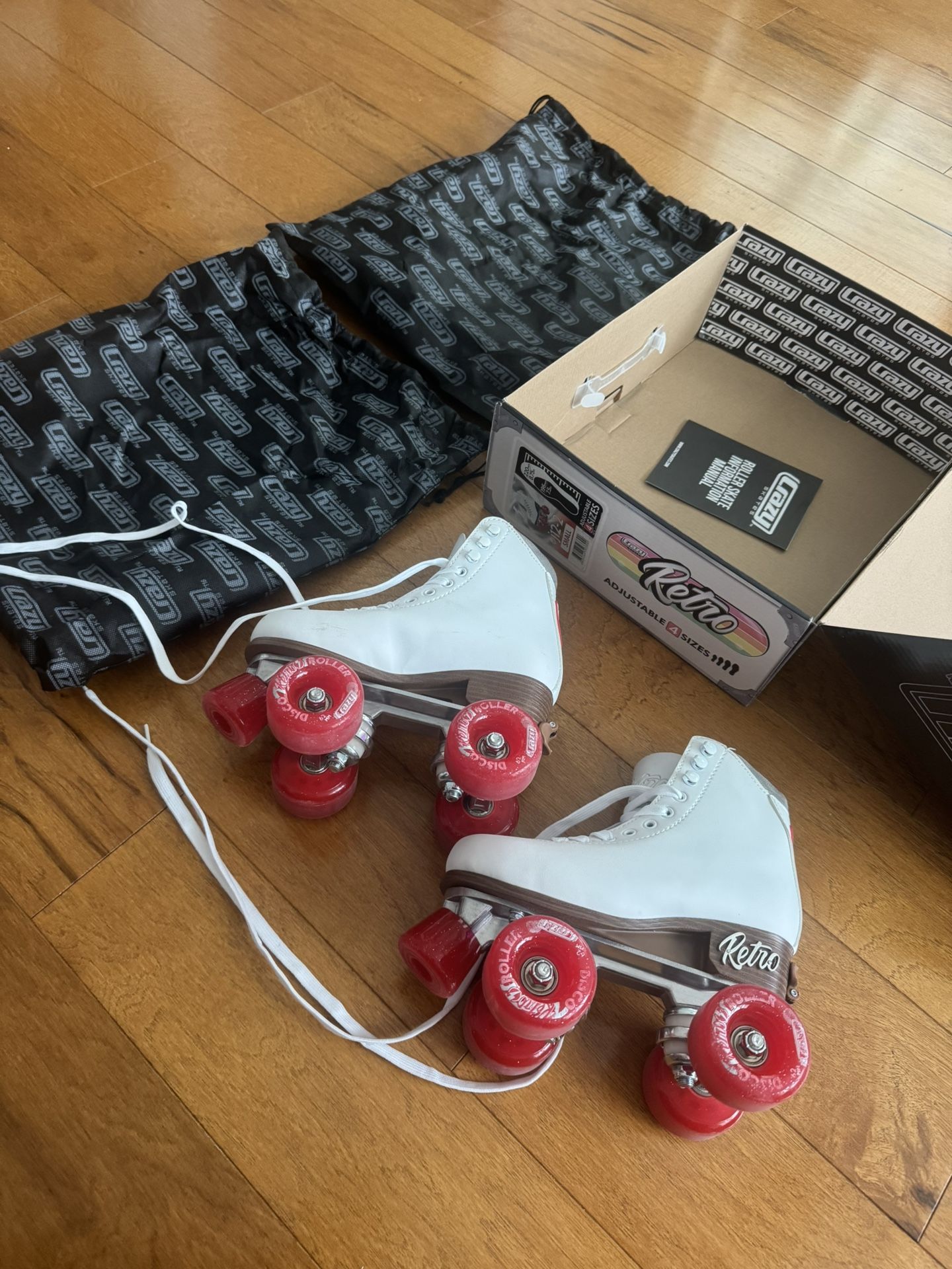 crazy skates retro adjustable 4 sizes j12-2 small white and red wheels