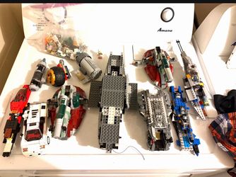 Lego lot assembled and lots loose pieces obo