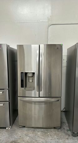 LG 3-Door French Door Fridge, Stainless Steel, Excellent Condition, Ice & Water Dispenser